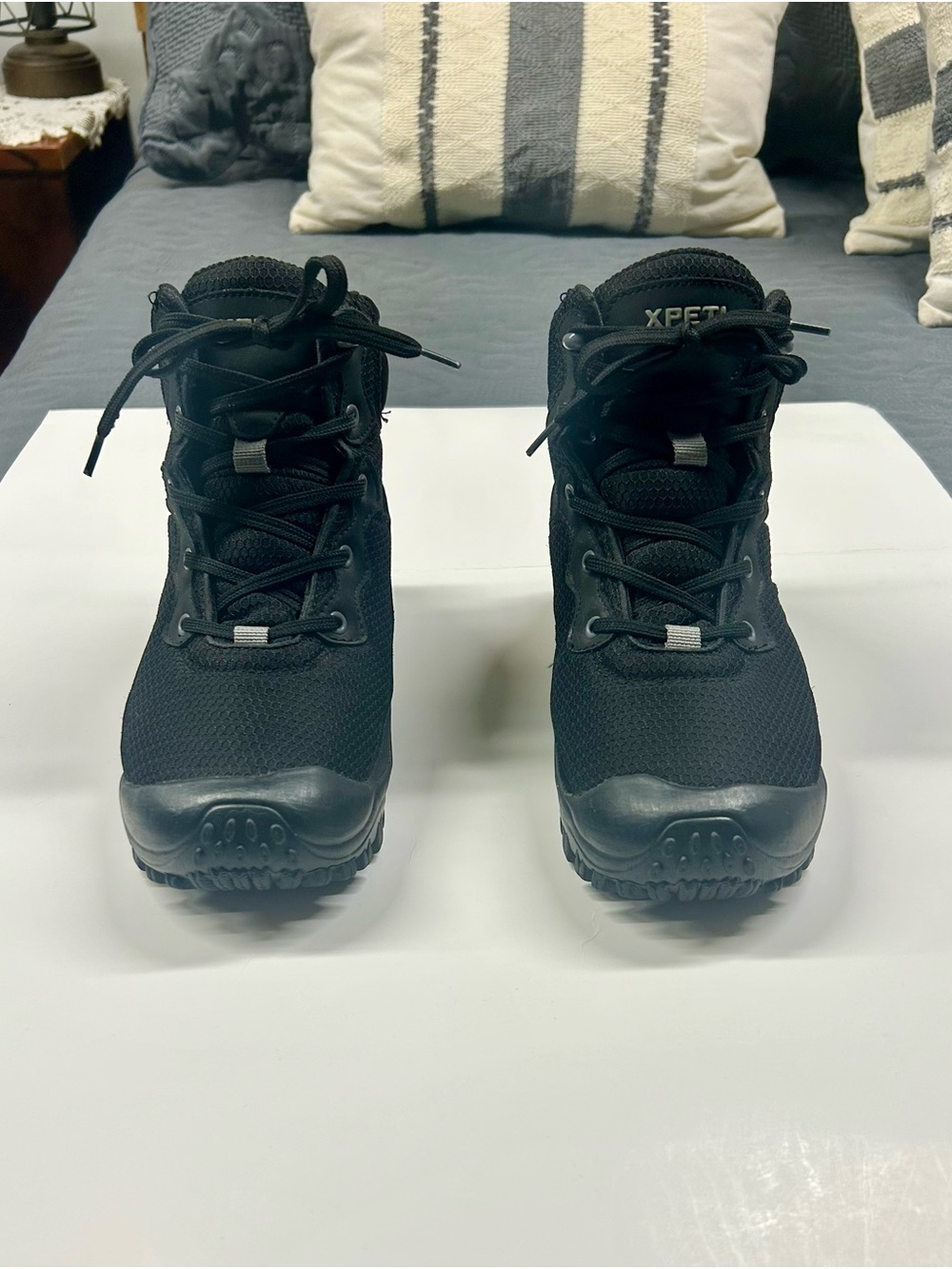 Women's Black Lace-Up Hiking Boots Size 8